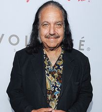 Ron Jeremy, 73 года, США Ron Jeremy, 73 года,